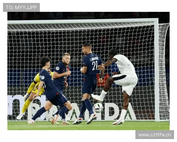 巴黎圣日耳曼中场连贯性存疑，一碰就断问题逐步反映至比赛稳定性