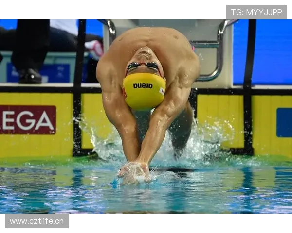 徐嘉余训练完直接去豪车展？游泳冠军的隐藏爱好别跟我说是买了辆跑车！